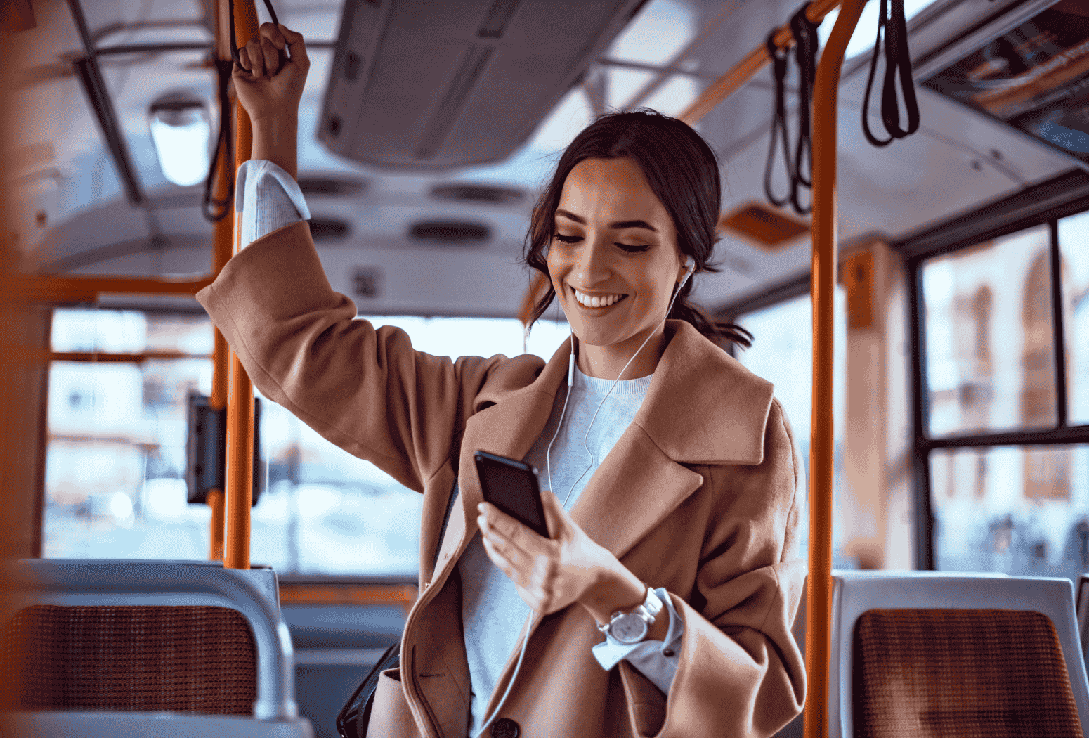 facturen-maken-met-eaccounting-mobiel-onderweg